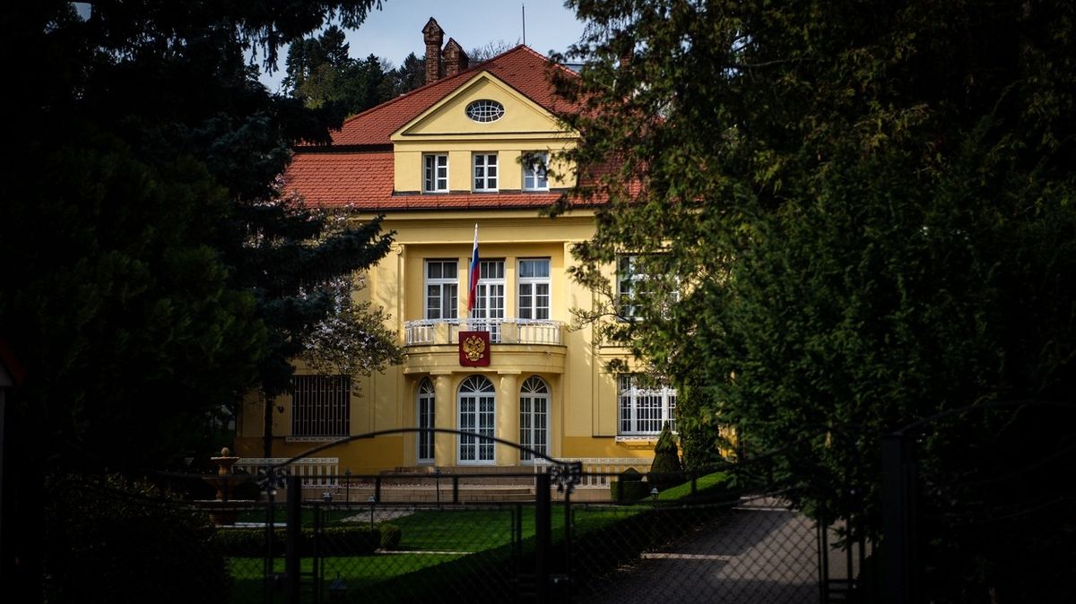 Vyhoštěný diplomat měl na Slovensku šéfovat tajné buňce GRU
